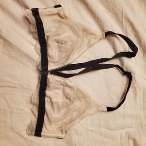 Vs Front closure lace Bralett